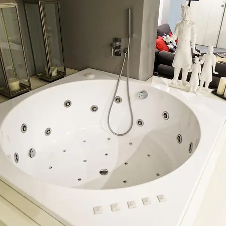 Luxury Eden Apartment